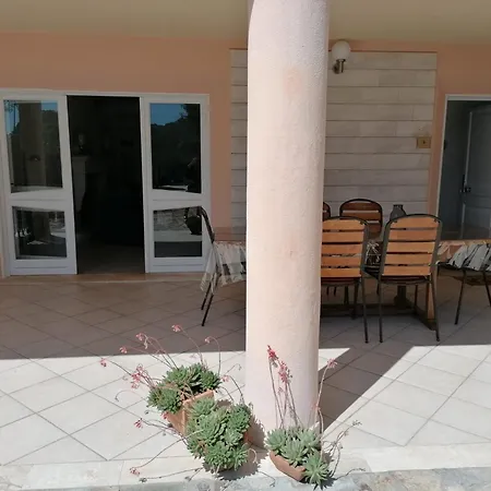 La Vela Rossa Apartment